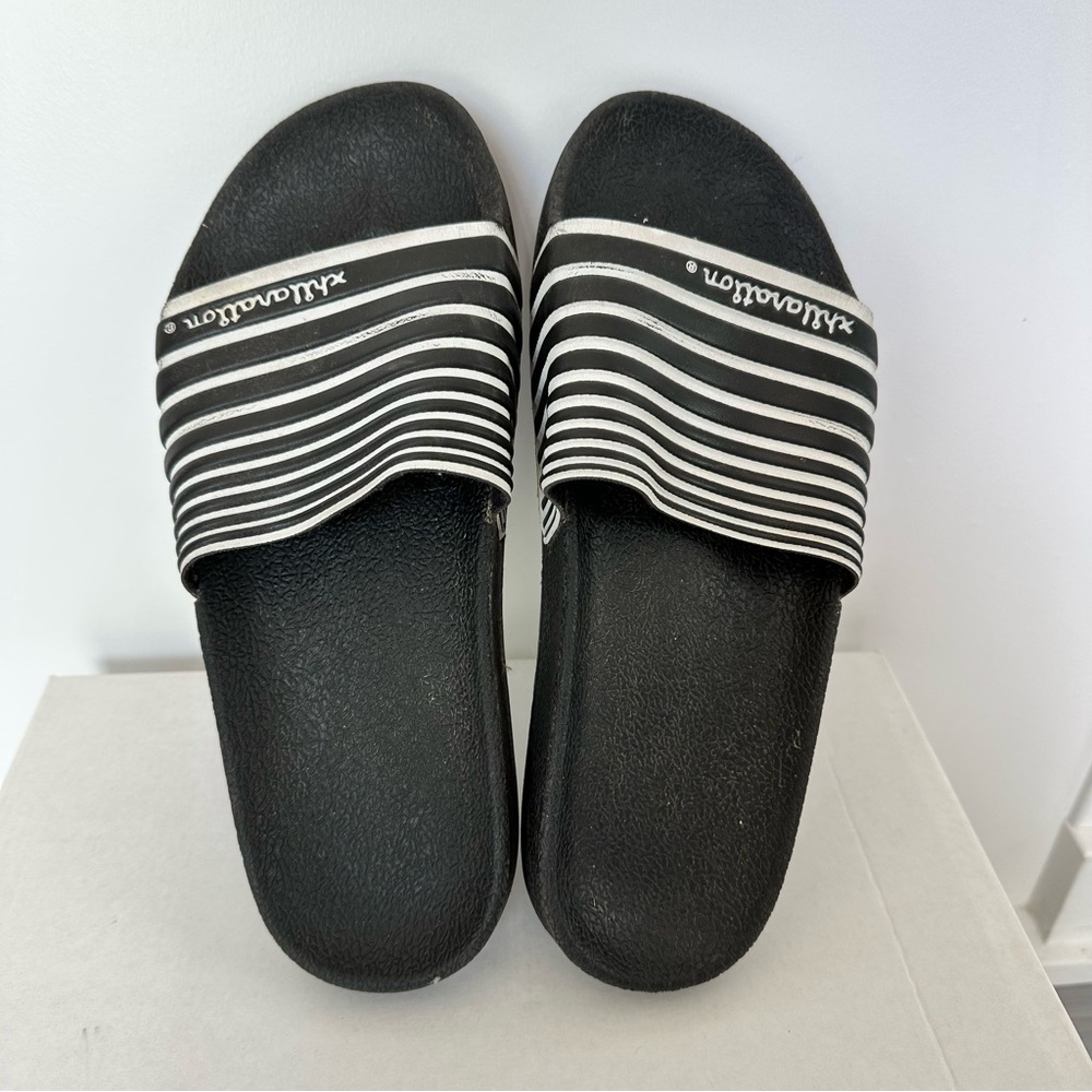 Black and White Striped Slide Rubber Sandals size 8